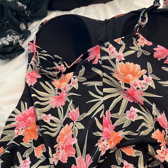 Elomi tankini top - Picture 2 of 4